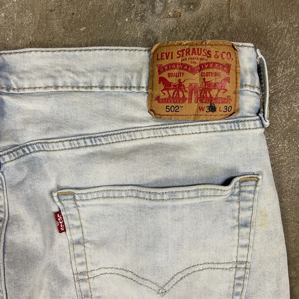 Levi's 502 Jeans Size 36x30 Blue Denim Light Wash Tapered Fit Casual